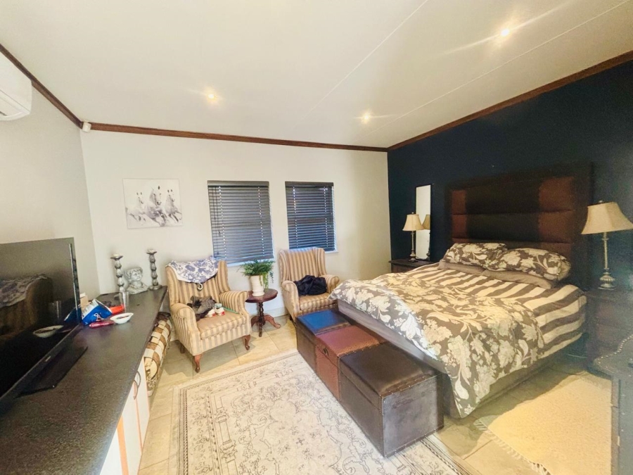 3 Bedroom Property for Sale in Vredenhof Sh Free State